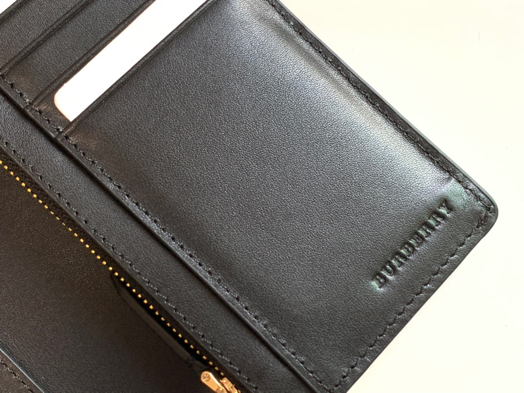 バーバリー「Burberry」London チェック 二つ折り財布