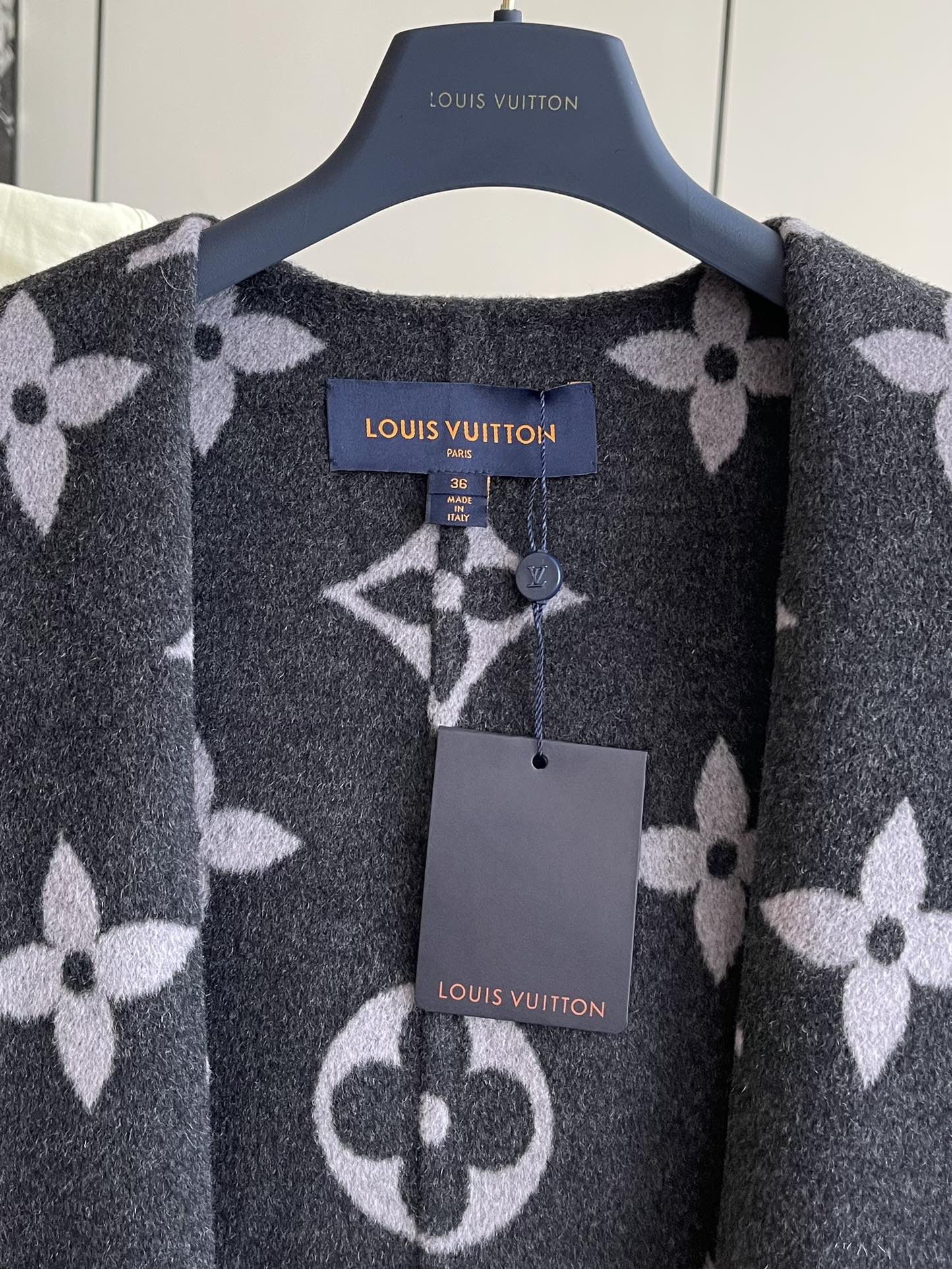 ルイ・ヴィトン「Louis Vuitton」秋冬 レディース ワップルフードロングコート