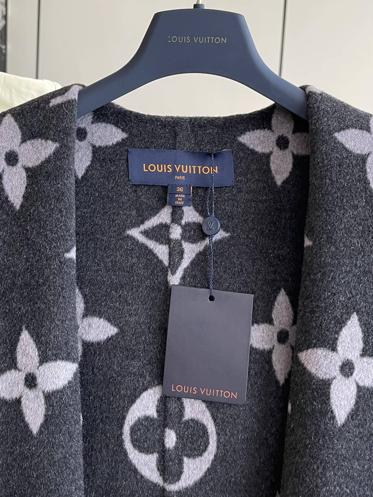 ルイ・ヴィトン「Louis Vuitton」秋冬 レディース ワップルフードロングコート