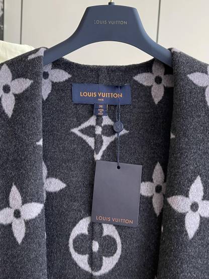 ルイ・ヴィトン「Louis Vuitton」秋冬 レディース ワップルフードロングコート