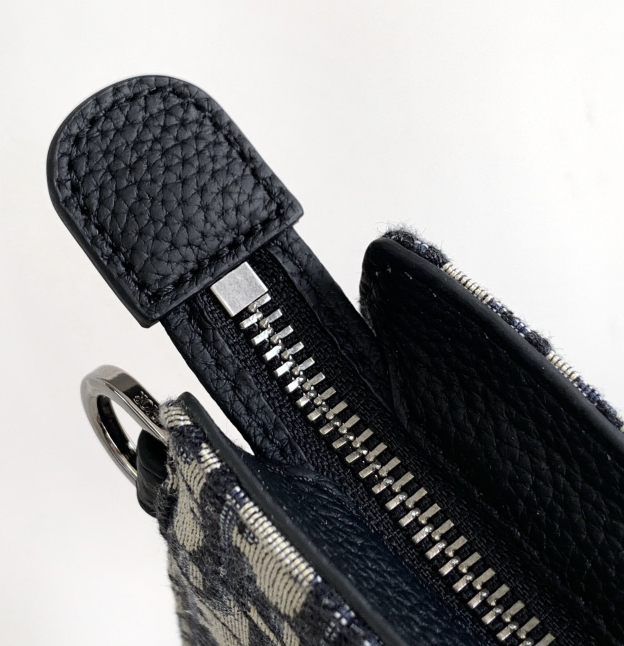 ディオール「Dior」オブリック モチーフ ポーチ