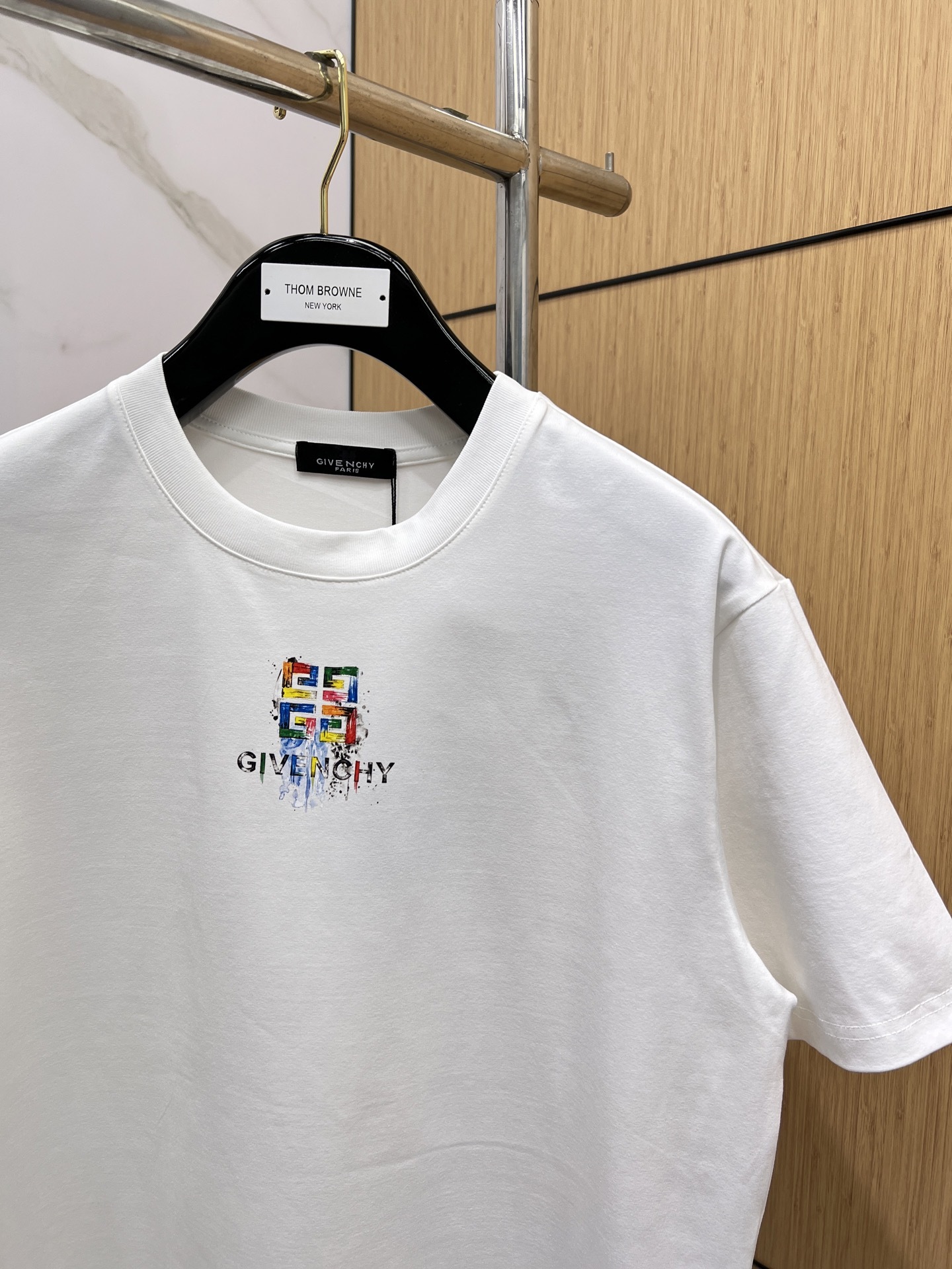 ジバンシィ「Givenchy」ジバンシィ Tシャツ / ショートスリーブ クルーネック