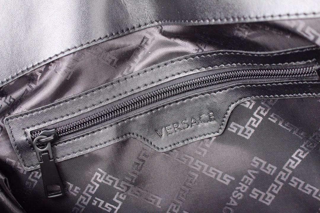 ヴェルサーチ「Versace」メデューサ バックパック