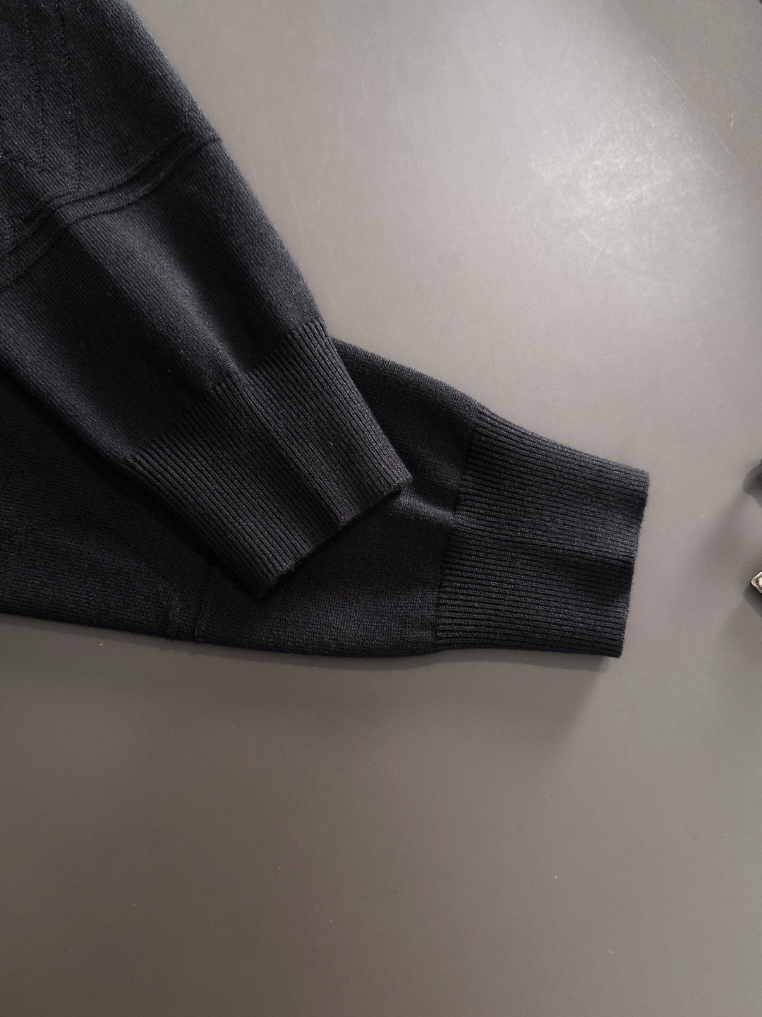 ルイ・ヴィトン「Louis Vuitton」秋冬 メンズ  クルーネックニット