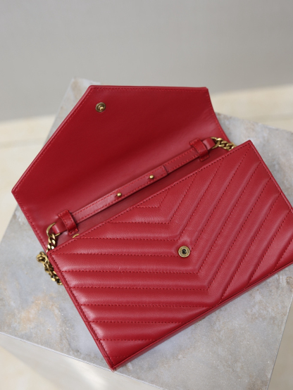 2026サンローラン「Saint Laurent MONOGRAM チェーンウォレット