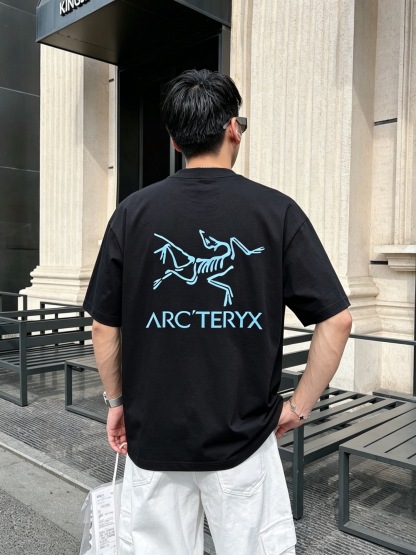 アークテリクス「ARC'TERYX」ロゴプリントTシャツ / ショートスリーブ クルーネック