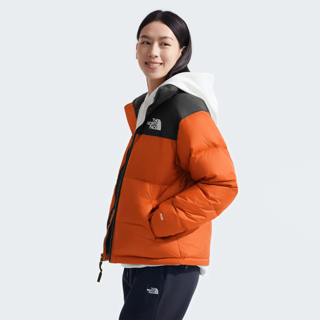 The North Face 96 モデルのヌプツェ（NUPTSE）ダウンジャケットは、クールなブランドのクラシックなアイコンで、新モデルのガチョウのダウン入りです。