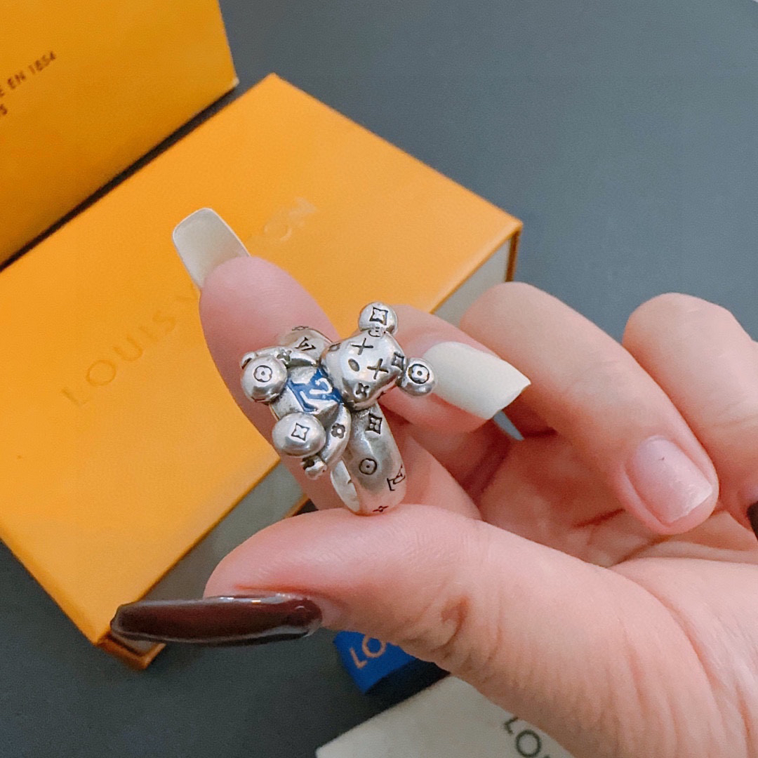 ルイ・ヴィトン ヴィンテージ風シルバーアクセサリーネックレス