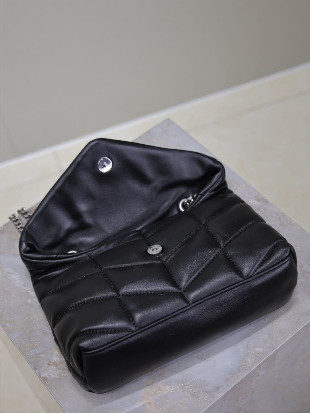 2026サンローラン「Saint Laurent TOY PUFFER ナッパラムスキン チェーンショルダーバッグ