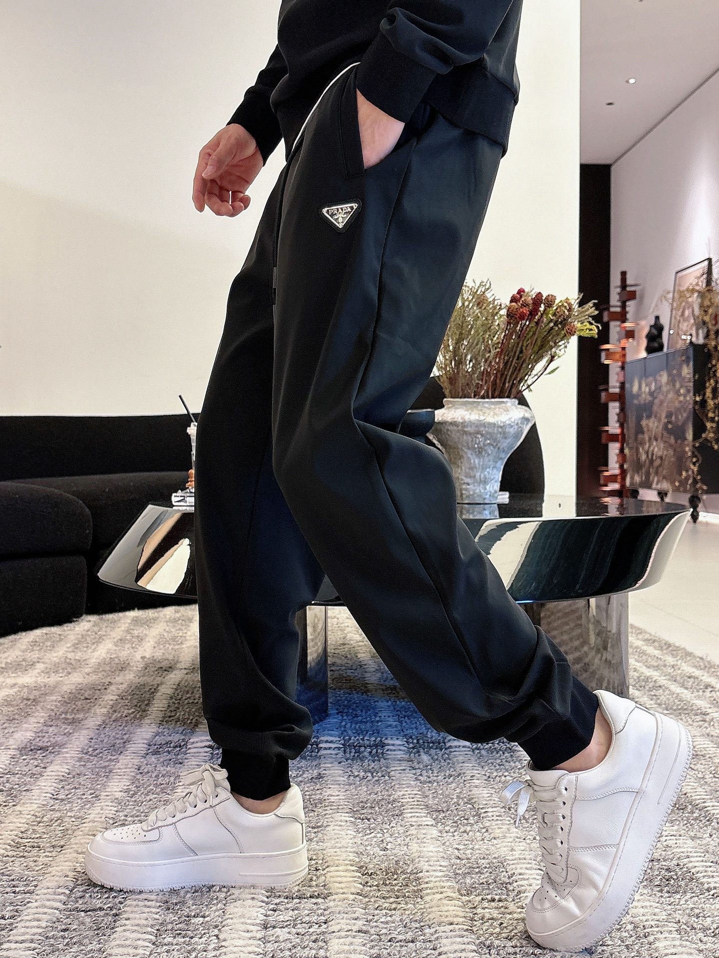 プラダ「Prada」秋冬 メンズ  カジュアルスポーツセット