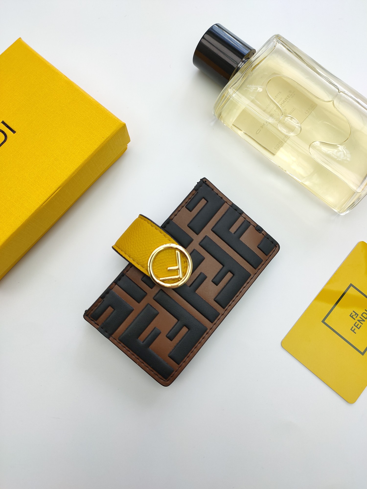 フェンディ「Fendi」フェンディ F is Fendi カードケース / カードホルダー