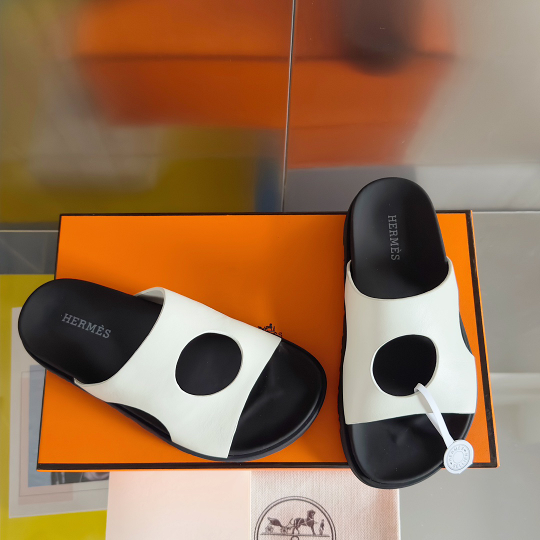 エルメス「Hermès」エルメス シェーヌダンクル サンダル / レザーテクノサンダル