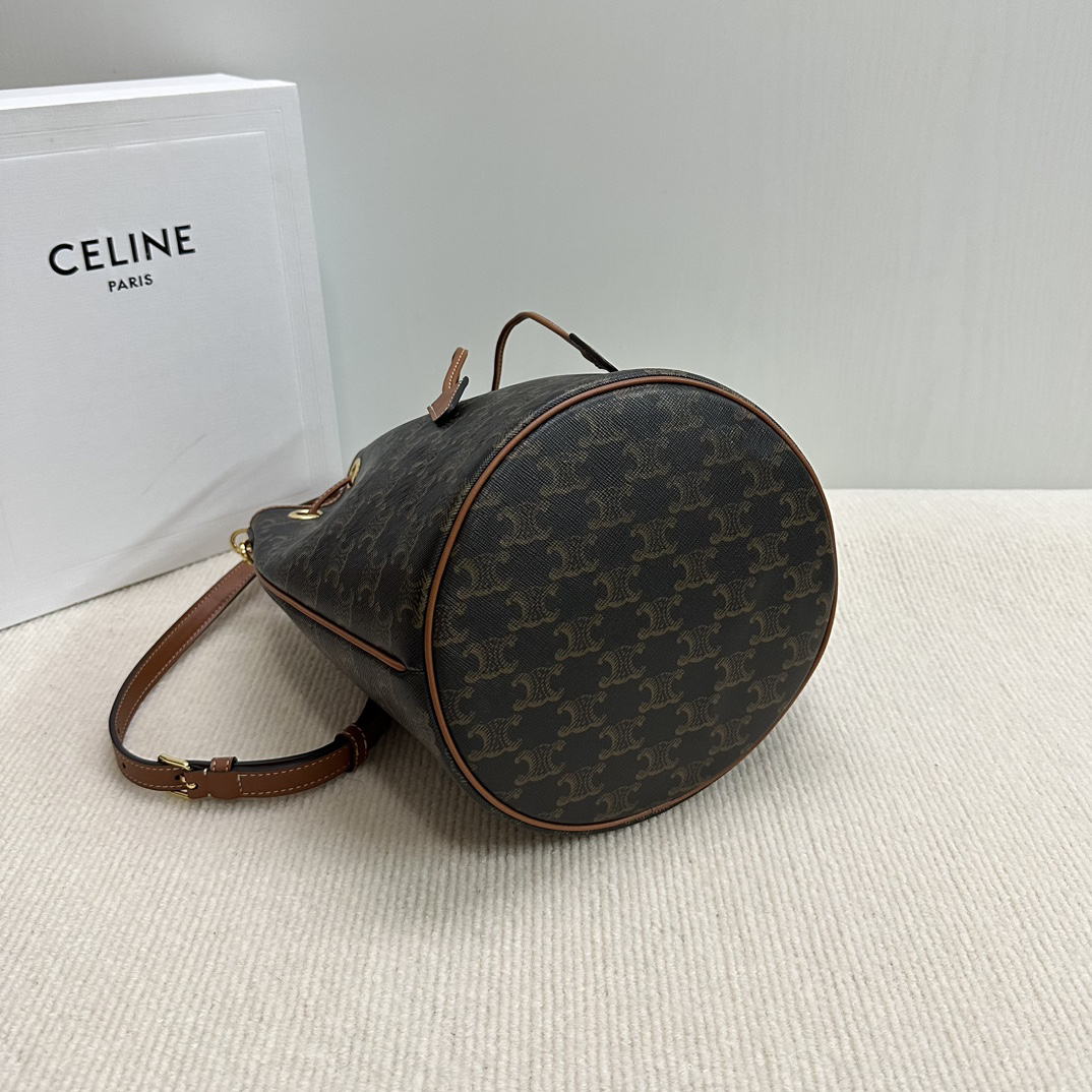 セリーヌ(Celine)ティーン クララ バッグ / トリオンフキャンバス＆カーフスキン