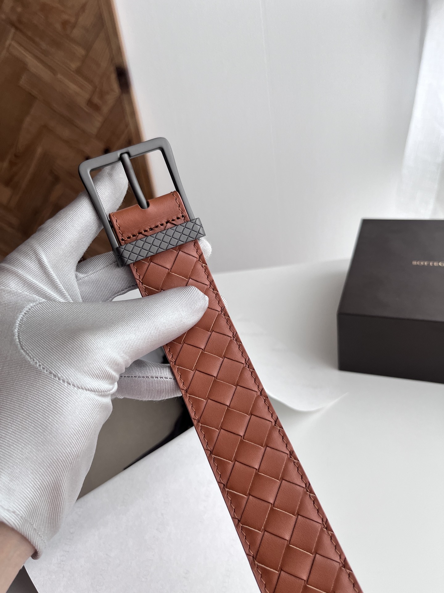 ボッテガ・ヴェネタ「Bottega Veneta」イントレチャート リバーシブル ベルト