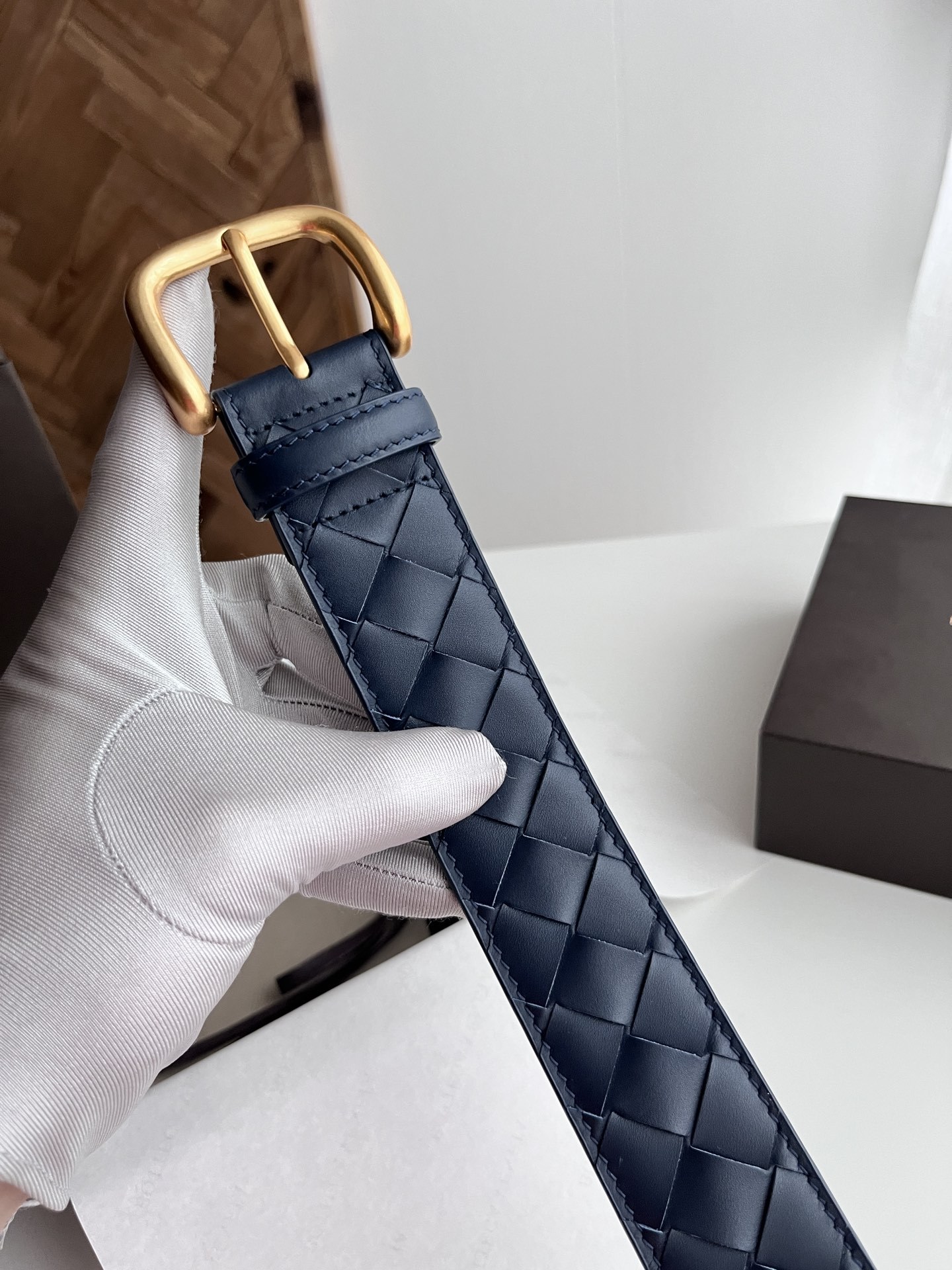 ボッテガ・ヴェネタ「Bottega Veneta」イントレチャート リバーシブル ベルト