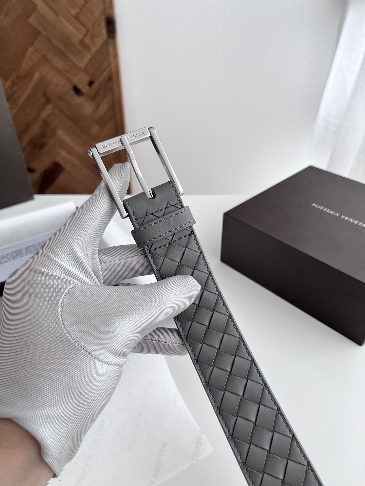 ボッテガ・ヴェネタ「Bottega Veneta」イントレチャート リバーシブル ベルト