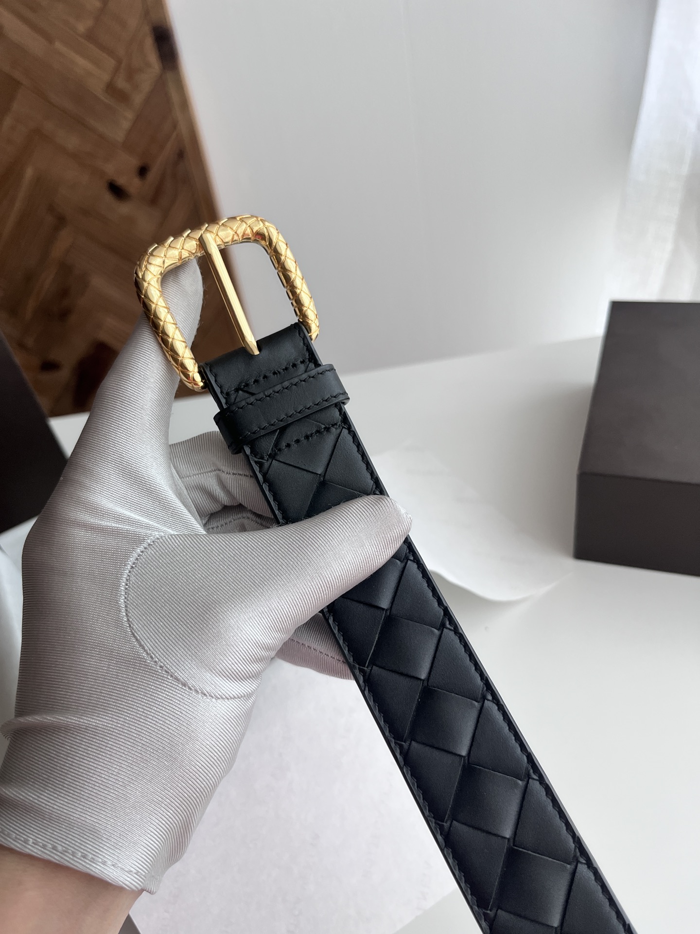 ボッテガ・ヴェネタ「Bottega Veneta」イントレチャート リバーシブル ベルト