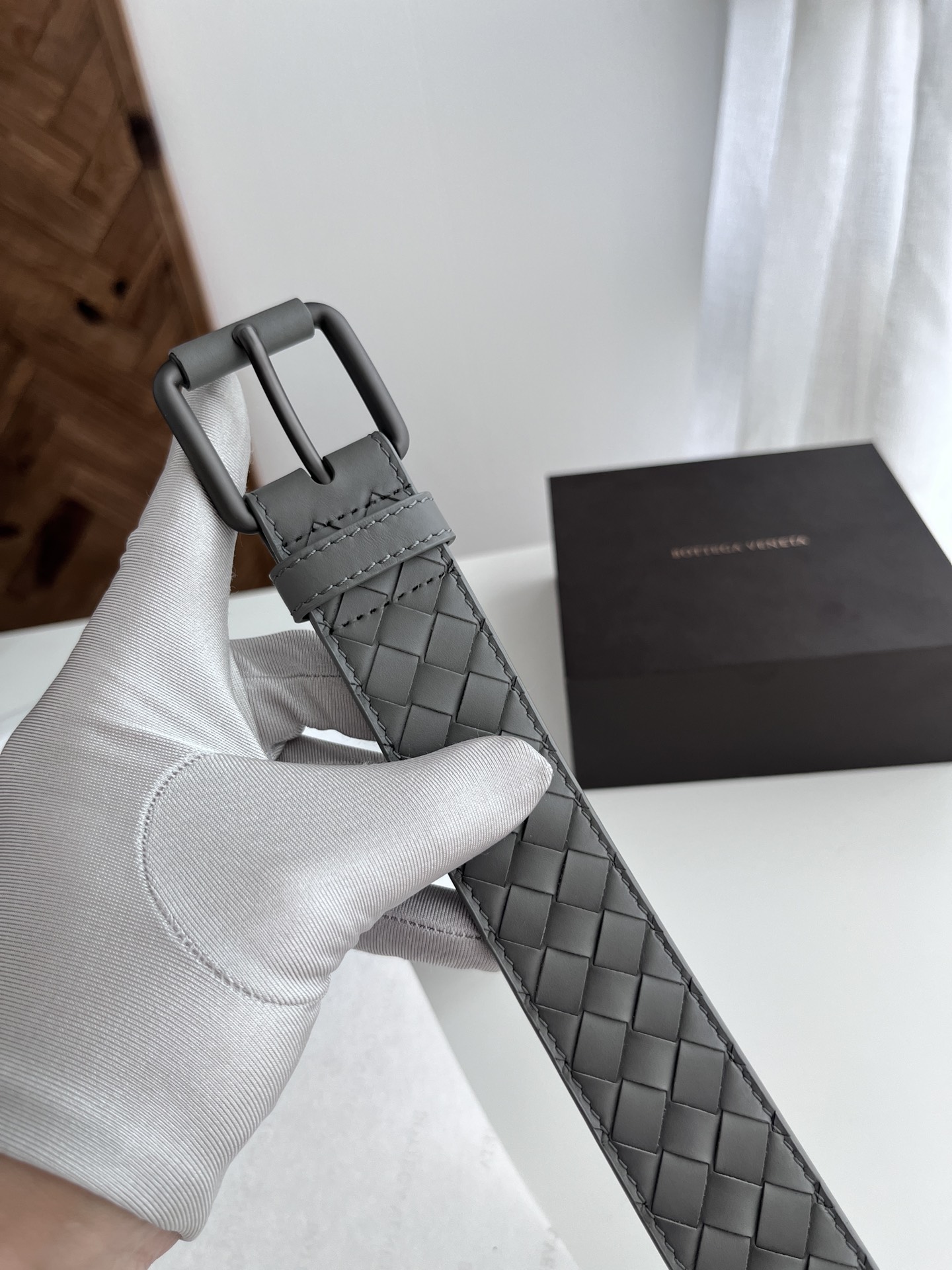 ボッテガ・ヴェネタ「Bottega Veneta」イントレチャート リバーシブル ベルト