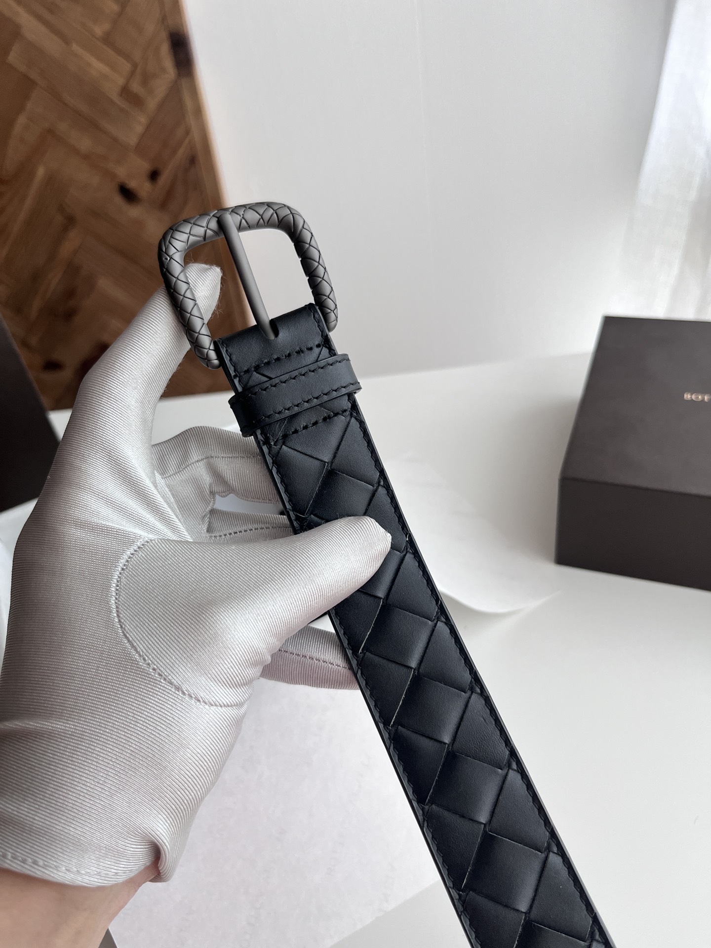 ボッテガ・ヴェネタ「Bottega Veneta」イントレチャート リバーシブル ベルト