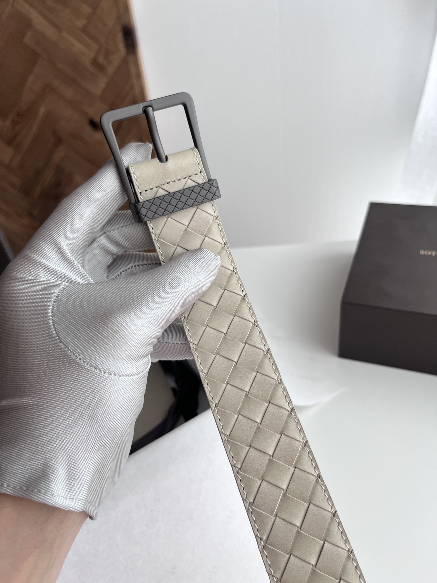 ボッテガ・ヴェネタ「Bottega Veneta」イントレチャート リバーシブル ベルト