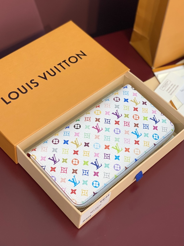 ルイ・ヴィトン「Louis Vuitton」LV × TM ジッピー･ウォレット