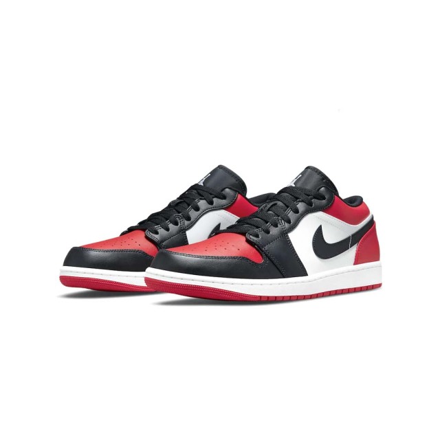 ナイキ「Nike」 エアジョーダン1 ロー ブラックトゥ スニーカー