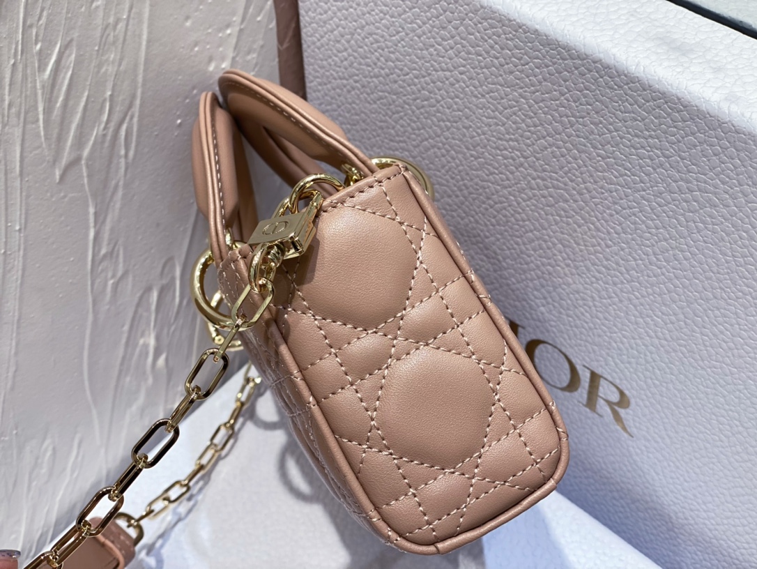 ディオール「Dior」Lady  2024 新作 シープスキン ショルダーバッグ