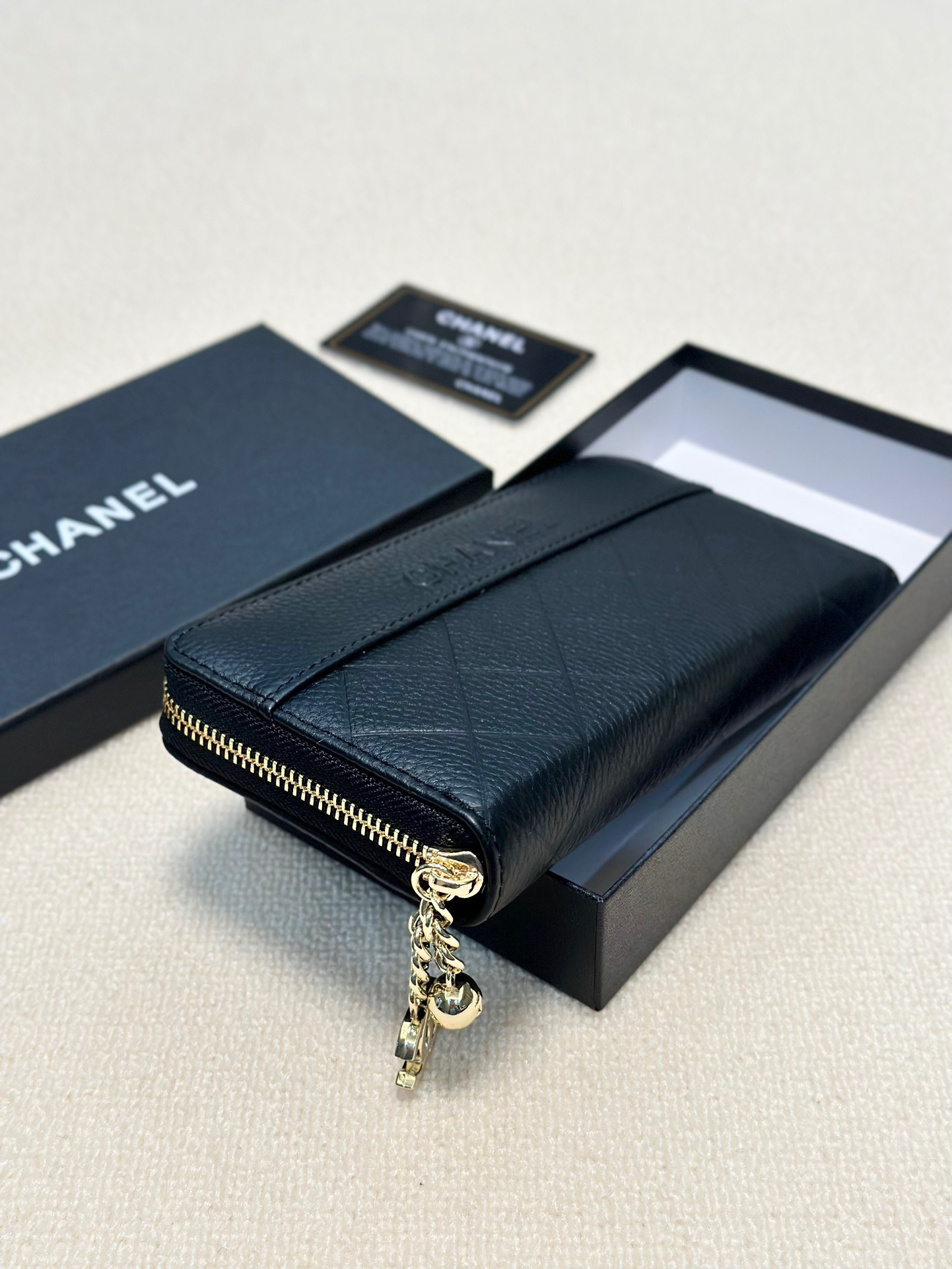 シャネル「Chanel」ロング ジップ ウォレット