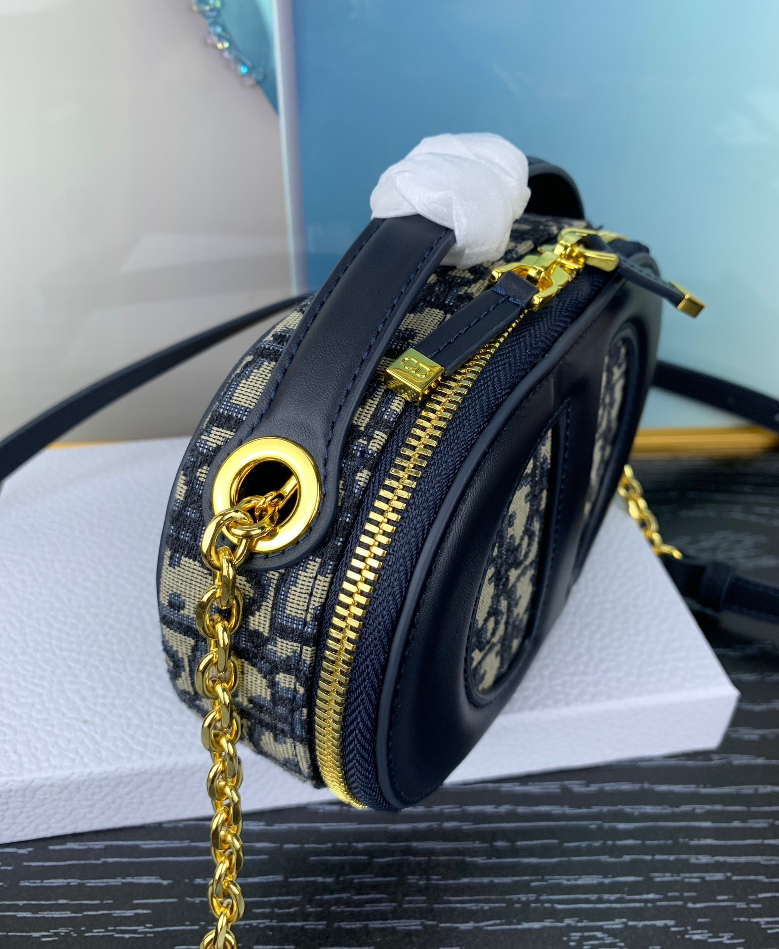 ディオール「Dior」CD Signature エリプスカメラバッグ 2023年秋冬コレクション