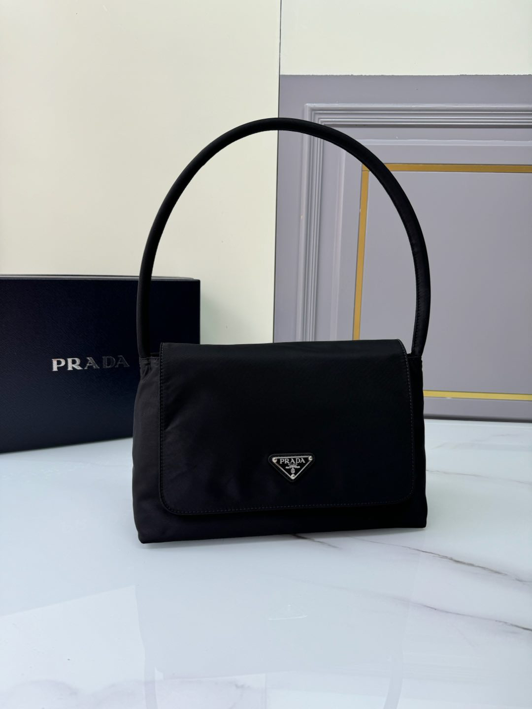 プラダ「Prada」フラップデザイン マルチトート トートバッグ