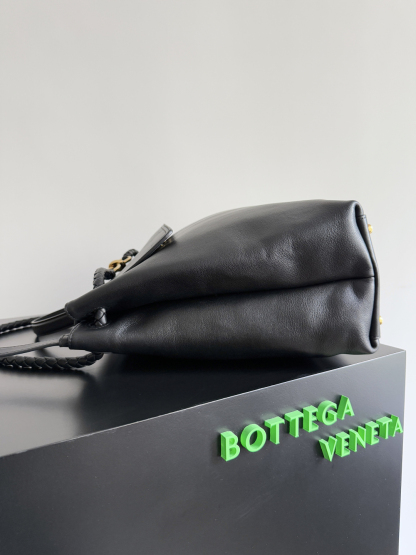 ボッテガ・ヴェネタ「Bottega Veneta」ボッテガ ヴェネタ チャオ チャオ レザートートバッグ