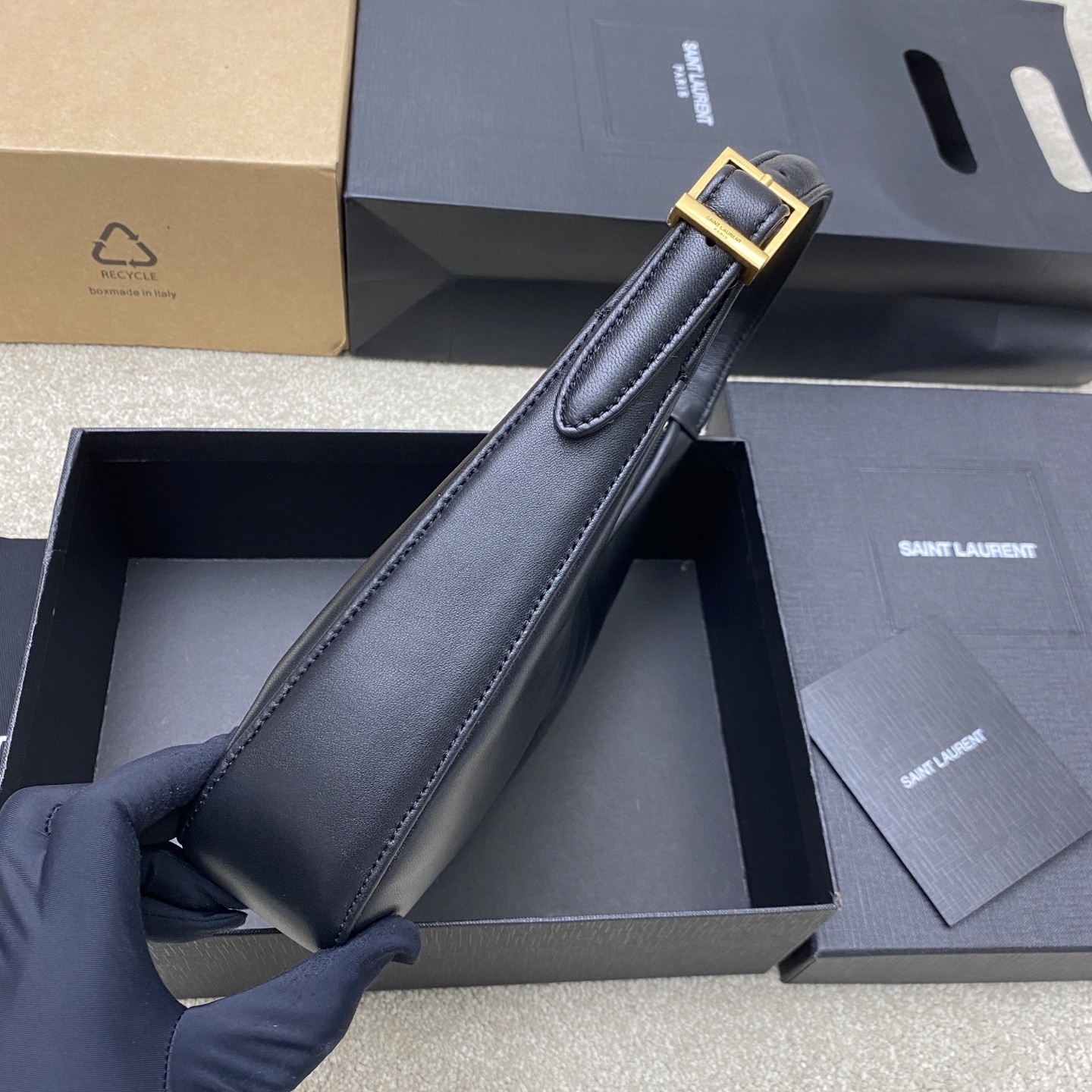 サンローラン「Saint Laurent」CALYPSO ミニ エンボスド ラムスキン バッグ