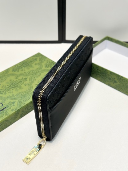 グッチ「Gucci」シグネチャー レザー ウェブ ジップアラウンドウォレット