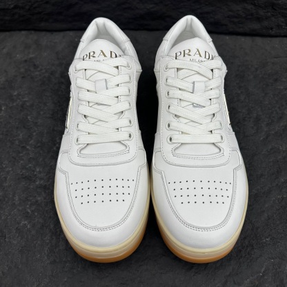 プラダ［Prada］ Downtown レザースニーカー