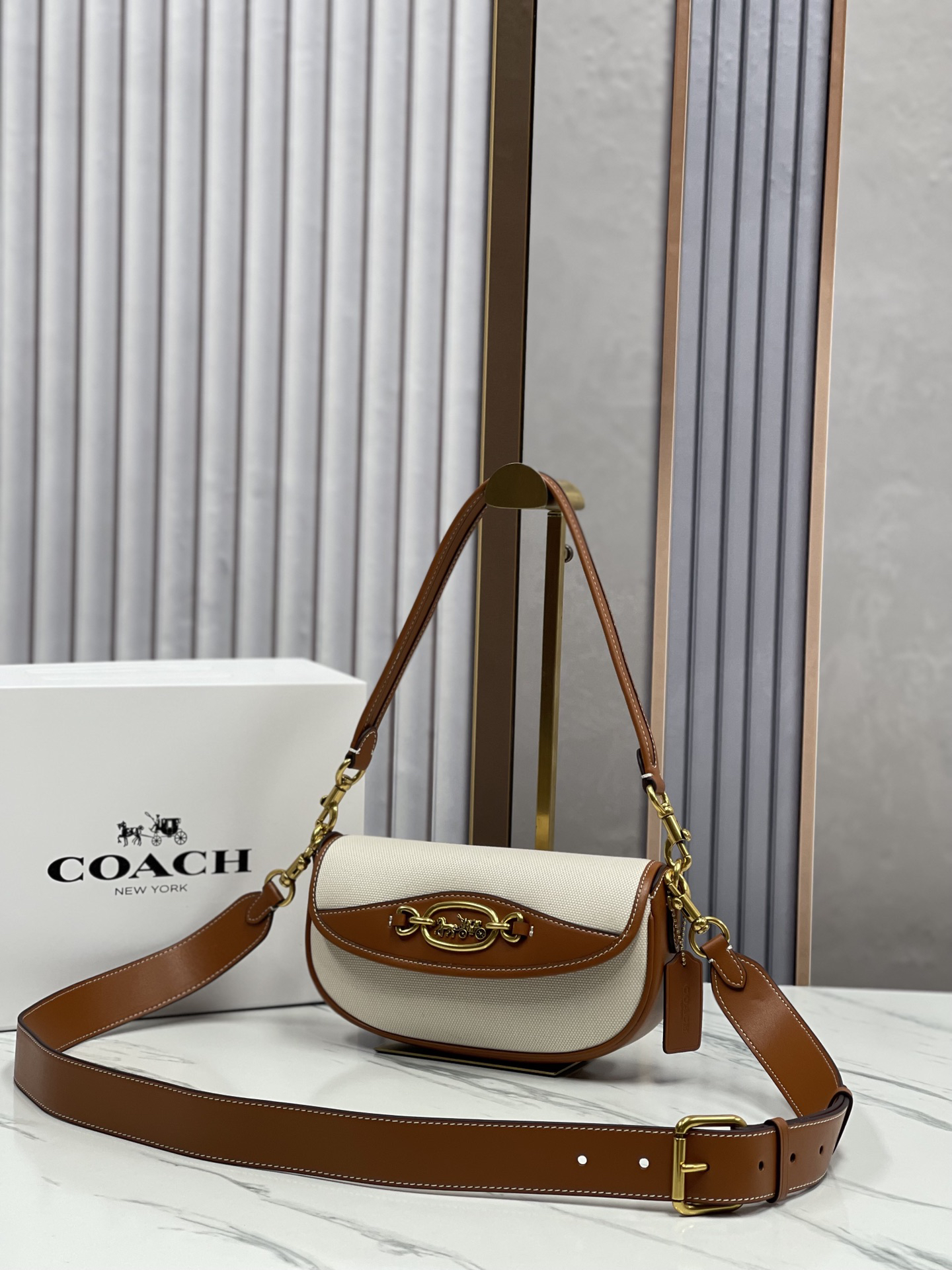 コーチ「Coach」レトロ ロックバッグ