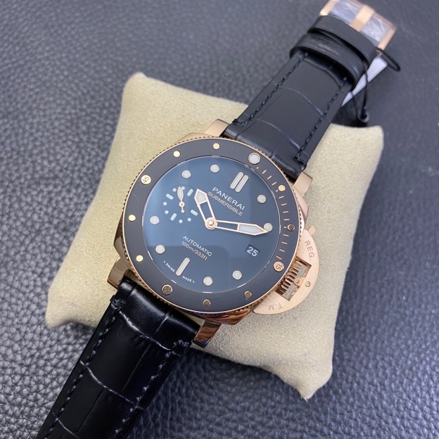 パネライ「Panerai」サブマーシブル 42MM腕時計