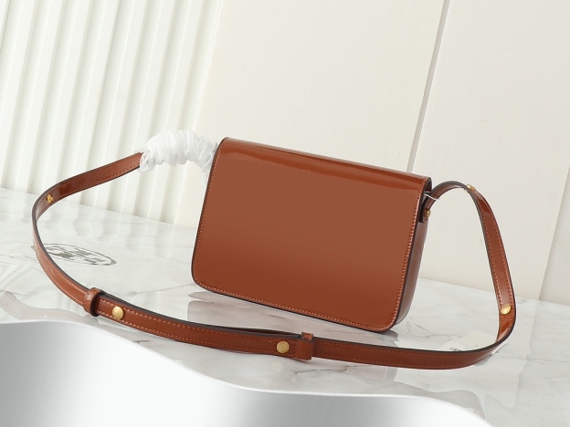 トリー バーチ「Tory Burch」フラップメッセンジャーバッグ ショルダーバッグ