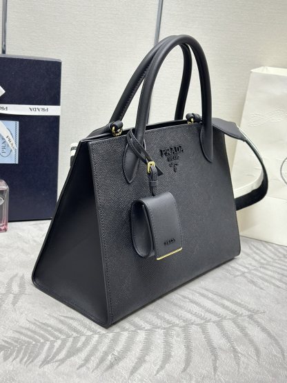 プラダ「Prada」アップグレード ラージトートバッグ（テキスタイルストラップ）