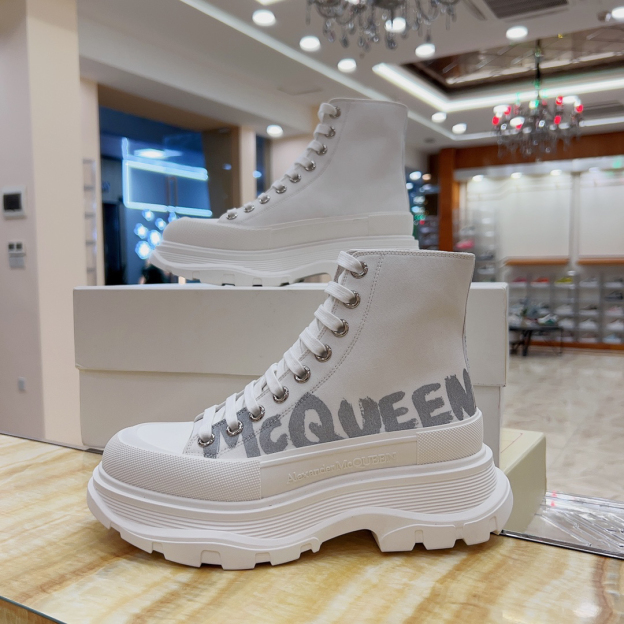 アレキサンダー・マックイーン［Alexander McQueen］オーバーサイズド スニーカー フルカラーバリエーション