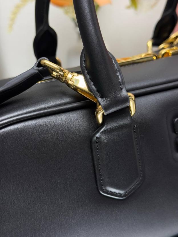 ミュウミュウ「Miu Miu」Arcadie ボウリングハンドバッグ