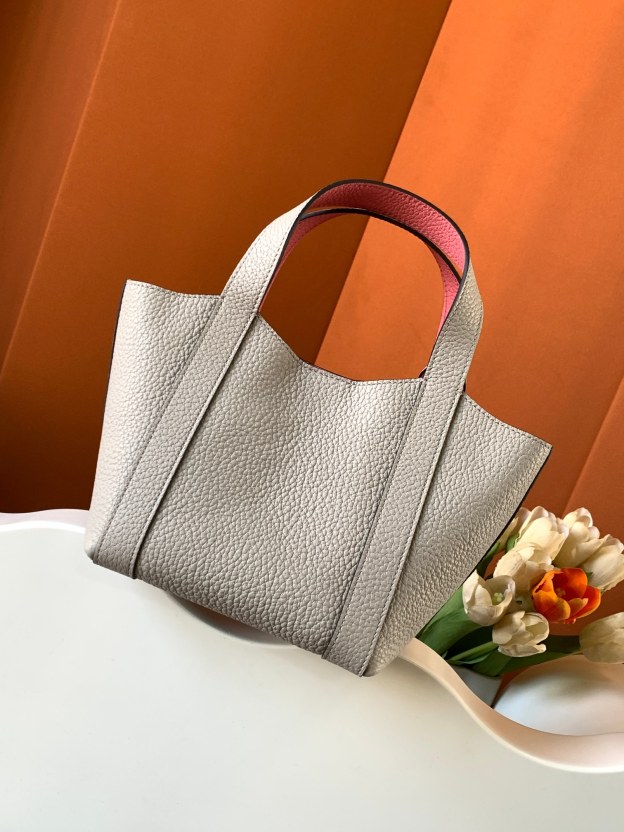 モイナ「Moynat」Duo Tote BB レザートートバッグ