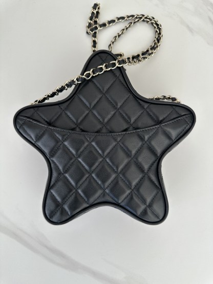 シャネル「Chanel」クラシック フラップ 菱目縫い ショルダーバッグ