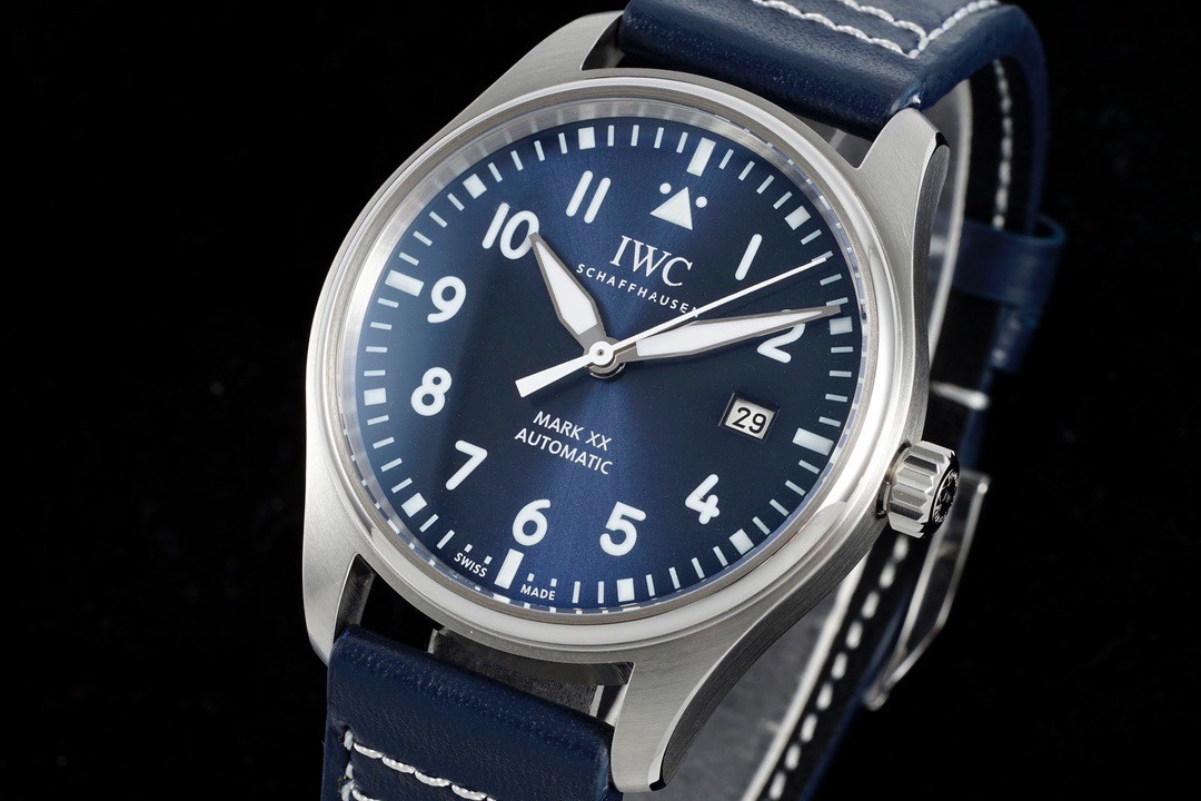 アイ・ダブリュー・シー「IWC」ベルト付き腕時計40mm