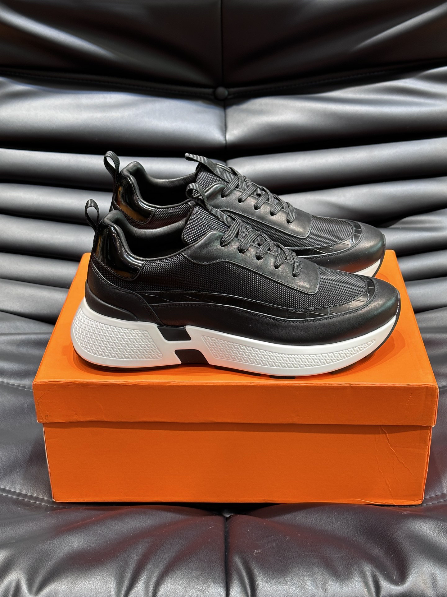 エルメス［Hermès］ユーゴ プラットフォーム スニーカー