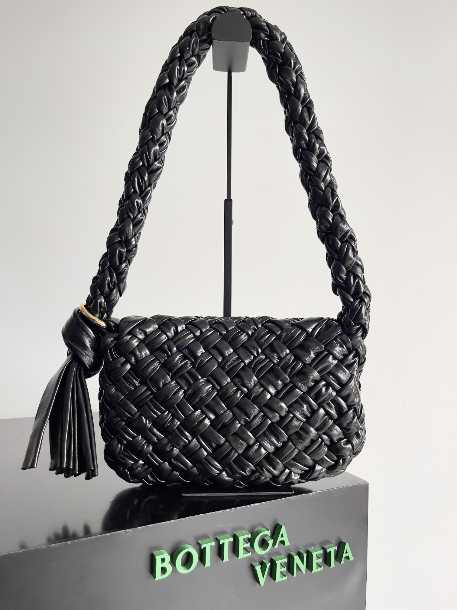 ボッテガ・ヴェネタ「Bottega Veneta」 カリメロ チッタ ノットバッグ