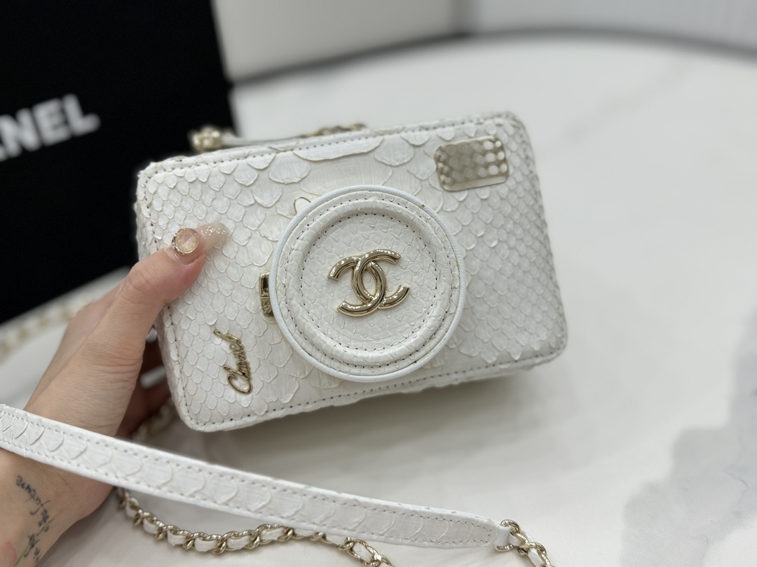 シャネル「Chanel」カメラケース ミニ ショルダーバッグ