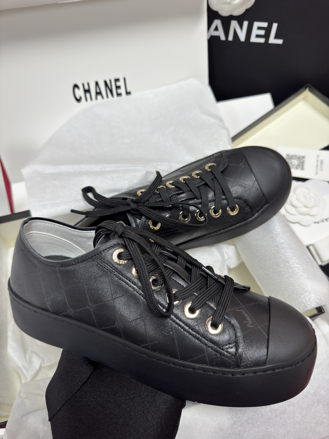 シャネル［Chanel］25P ラムレザー ロウカット プレミアムスニーカー