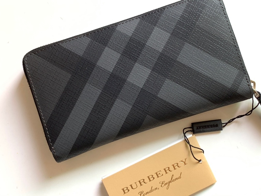 バーバリー「Burberry」ロンドン チェーン ジップ ウォレット