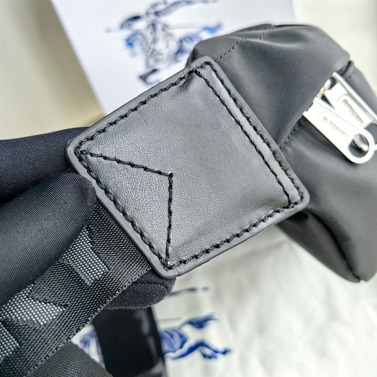 バーバリー「Burberry」ストリート ウエストバッグ