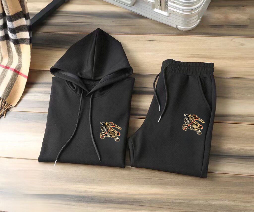 バーバリー「Burberry」2025年新作 爆売れスウェットスーツ